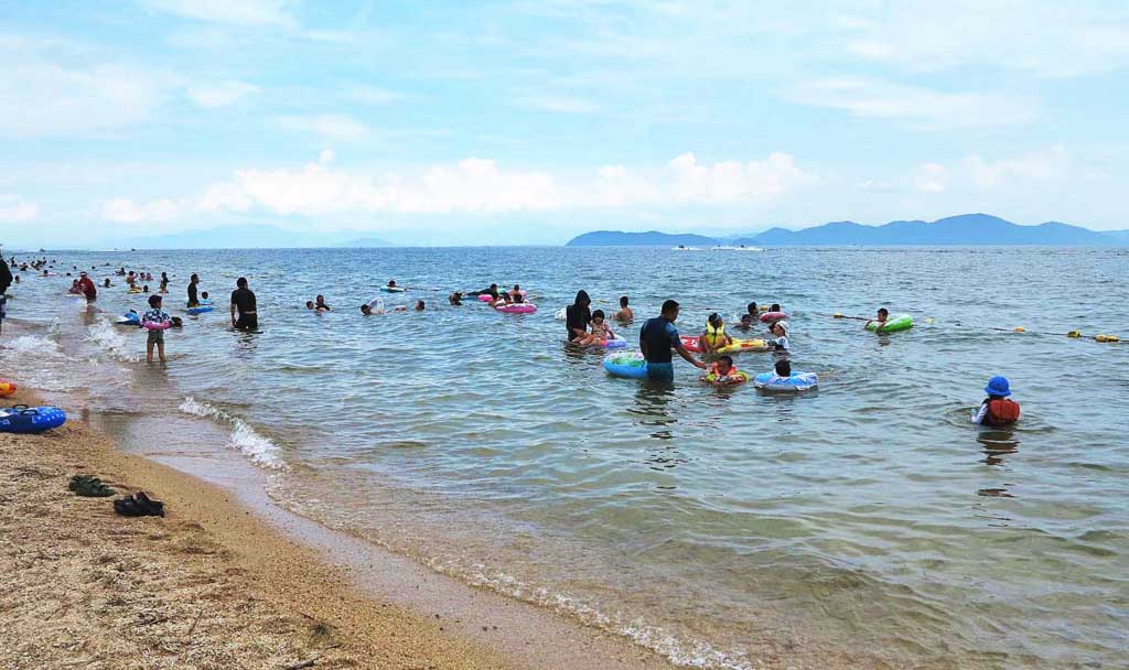 琵琶湖で泳ぐなら近江舞子南浜水泳場