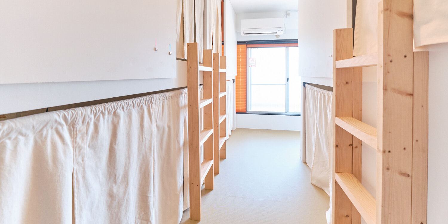 6-Bed Female Dormitory with Shared Bathroom