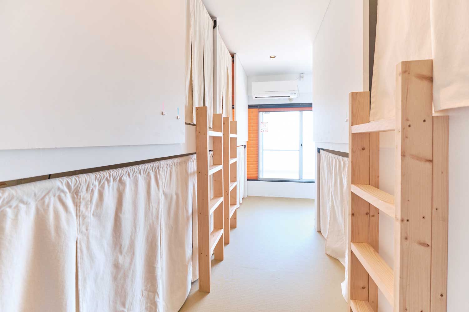 6-Bed Female Dormitory with Shared Bathroom