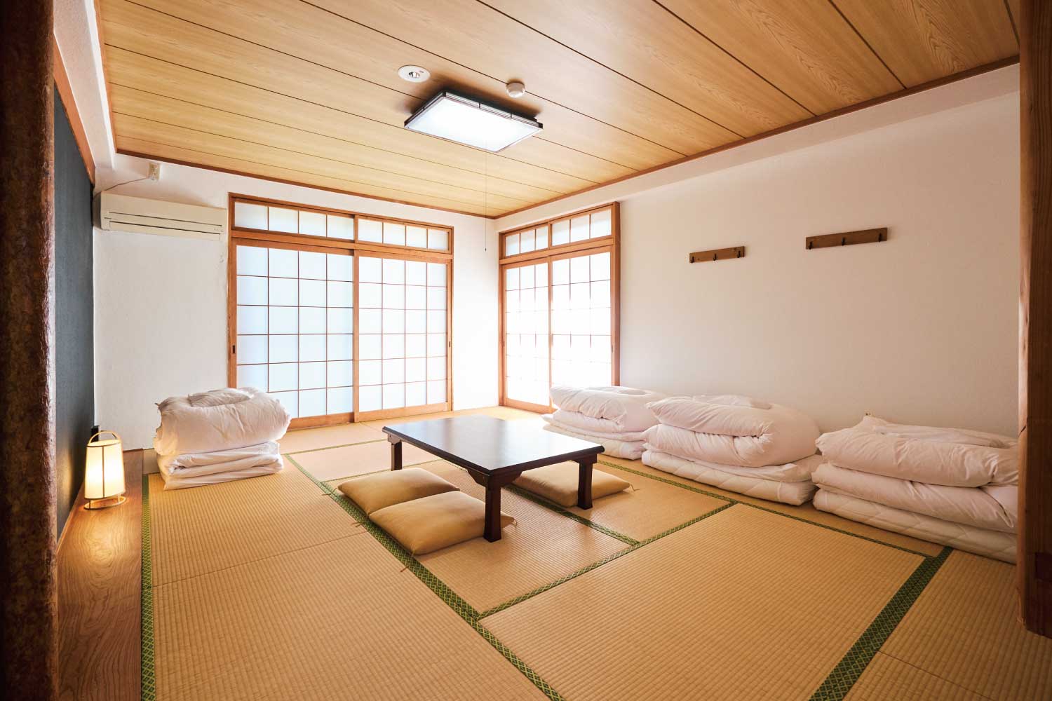 JPN Style Family Room with Shared Bathroom